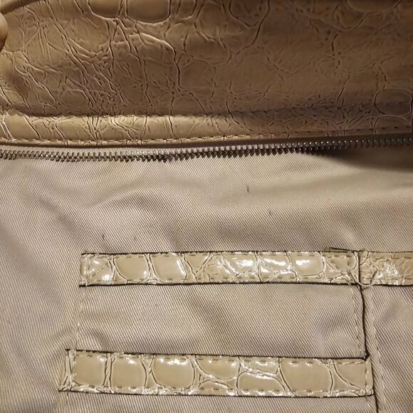 Vintage Guess Bag - Handbag- Maribelle - Matching Wallet - Cream, Black - VGUC - Picture 8 of 16